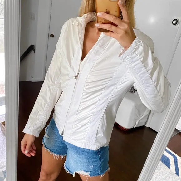 🐚 SEMPRE CASUAL WHITE IVORY EVERYDAY JACKET!
