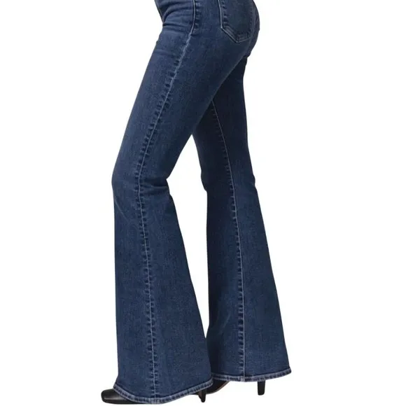 Abercrombie &amp; Fitch The Flare Ultra High Rise Raw Hem Jeans Size 33