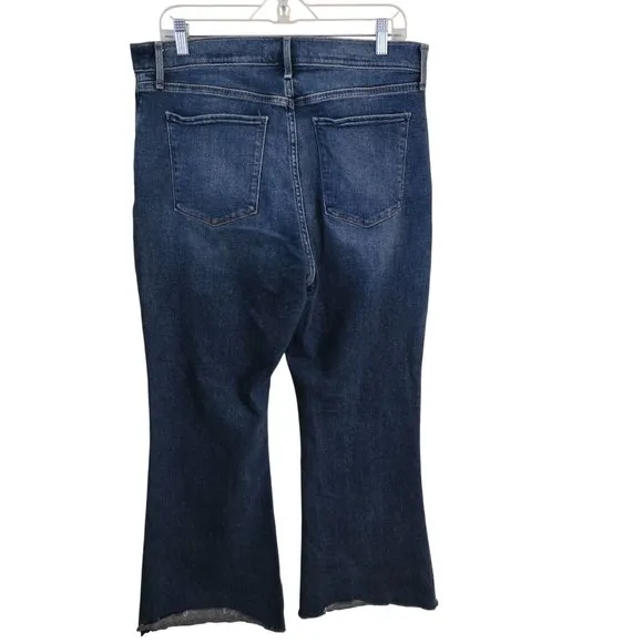 Abercrombie &amp; Fitch The Flare Ultra High Rise Raw Hem Jeans Size 33
