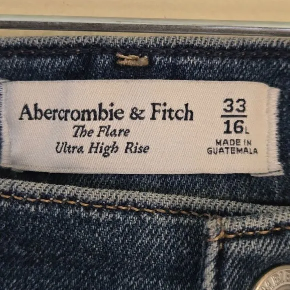 Abercrombie &amp; Fitch The Flare Ultra High Rise Raw Hem Jeans Size 33