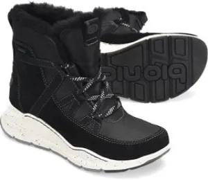 All-weather olesha boot in black