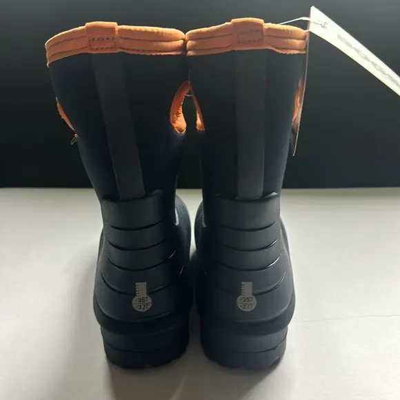 Bogs Neo Classic Waterproof Boot in Navy Multi New