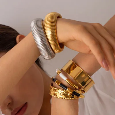 Chic Bangle Collection