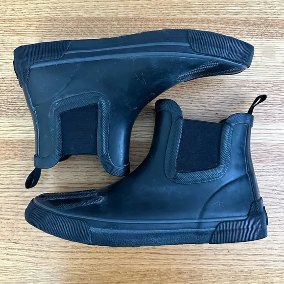 Columbia Black Chelsea Waterproof Rain Boot Womens Size 9