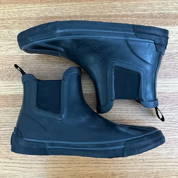 Columbia Black Chelsea Waterproof Rain Boot Womens Size 9
