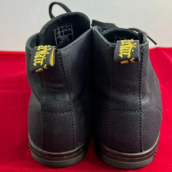 Dr. Martens Men's Henrie Black Canvas Chukka Boots, Sz 11