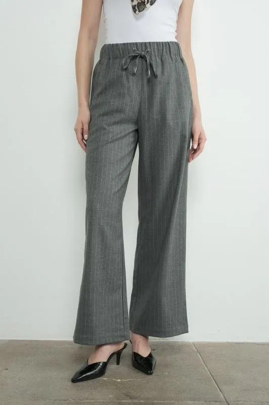 GREY CHIC STRIPED PANTS