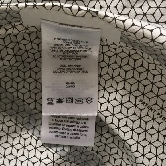 Mountain Hardwear light weight rain jacket