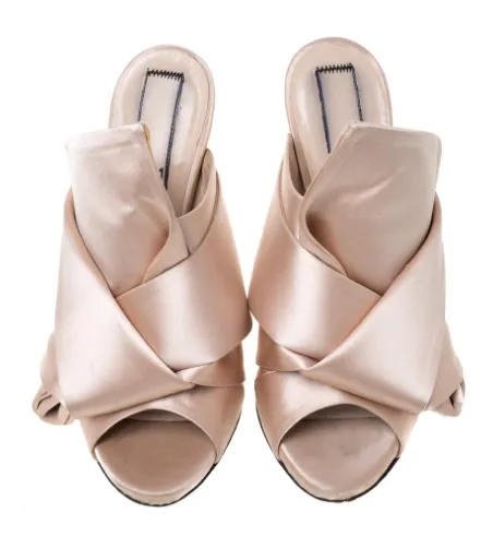 N21 Satin Knotted Mule