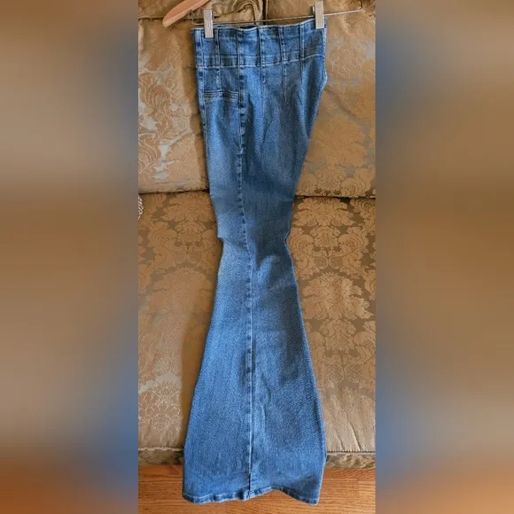 NWOT free People Jayde Flare Jeans skinny fit with dramatic flare