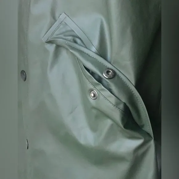 Rains Raincoat Waterproof &amp; Windproof Lightweight  in green color Size XXS