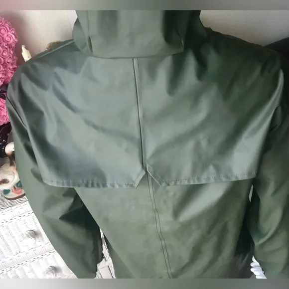Rains Raincoat Waterproof &amp; Windproof Lightweight  in green color Size XXS