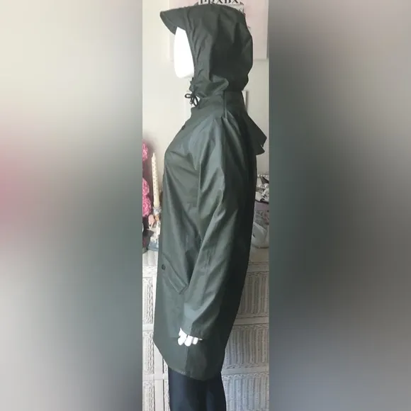 Rains Raincoat Waterproof &amp; Windproof Lightweight  in green color Size XXS