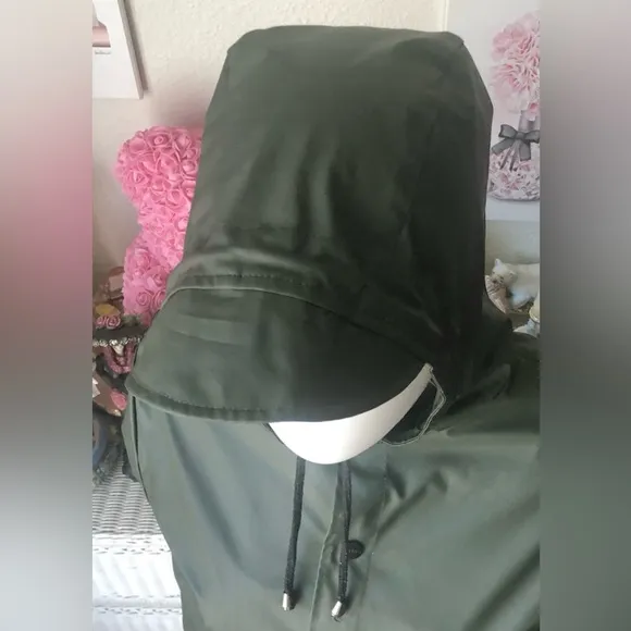 Rains Raincoat Waterproof &amp; Windproof Lightweight  in green color Size XXS
