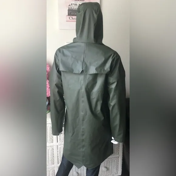 Rains Raincoat Waterproof &amp; Windproof Lightweight  in green color Size XXS