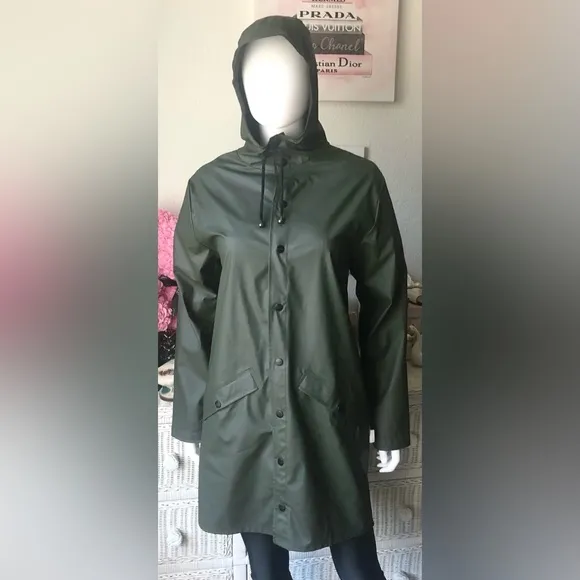 Rains Raincoat Waterproof &amp; Windproof Lightweight  in green color Size XXS