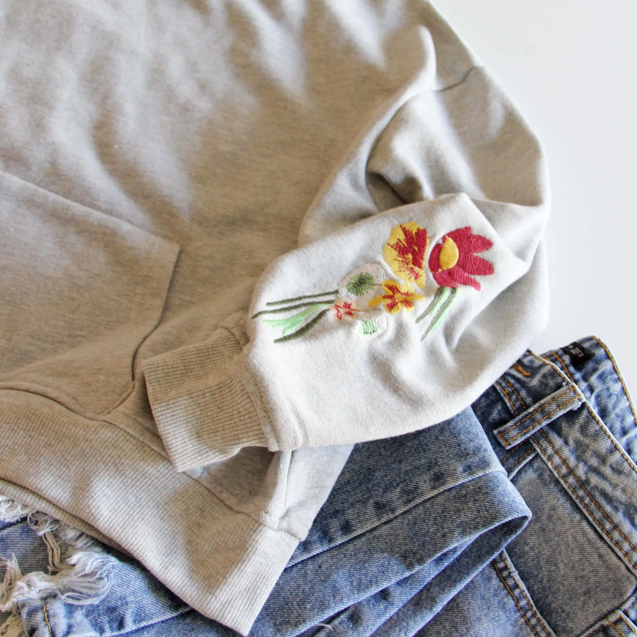 Snowcaps Embroidered Sweatshirt