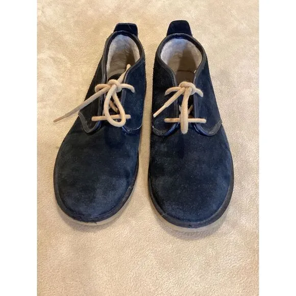 UGG Maksim Chukka Desert Boot Navy Blue with tan sole size US 9, UK 8, EU 42