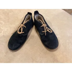 UGG Maksim Chukka Desert Boot Navy Blue with tan sole size US 9, UK 8, EU 42