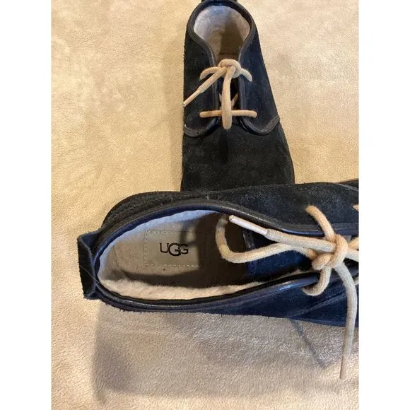 UGG Maksim Chukka Desert Boot Navy Blue with tan sole size US 9, UK 8, EU 42