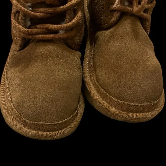 UGG‎ Neumel Chukka Boot - Little Kid Size 2 Chestnut