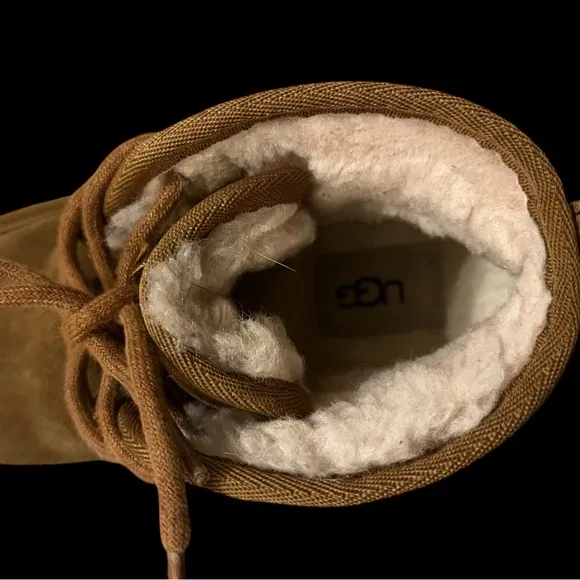 UGG‎ Neumel Chukka Boot - Little Kid Size 2 Chestnut