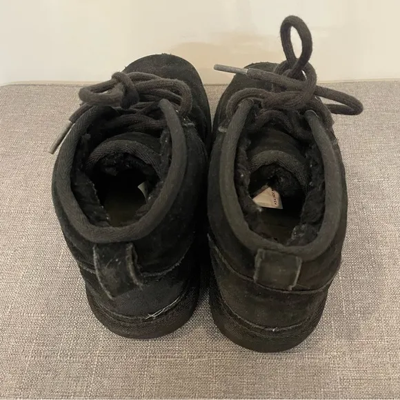 UGG Neumel II Boot - Black Big Kids Size 1