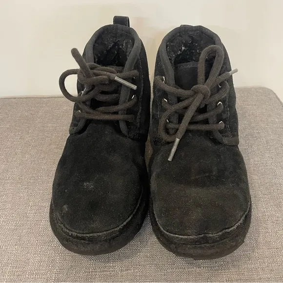 UGG Neumel II Boot - Black Big Kids Size 1