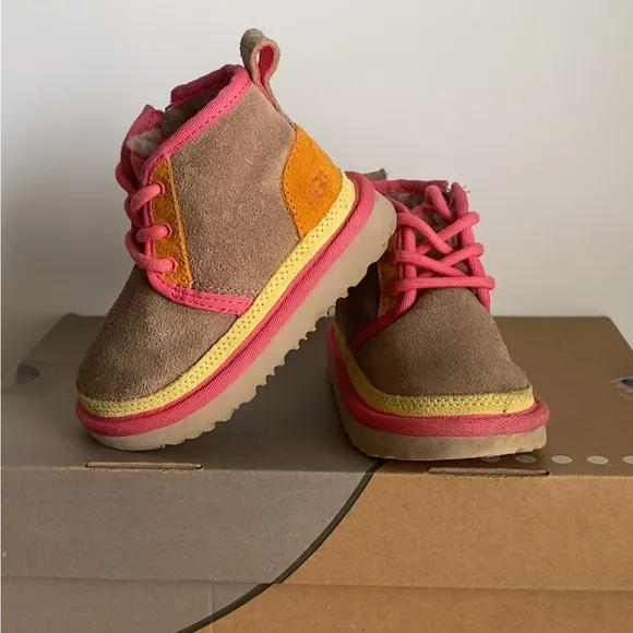 Ugg Neumel II Chukka Boots Toddler - SZ 7 C