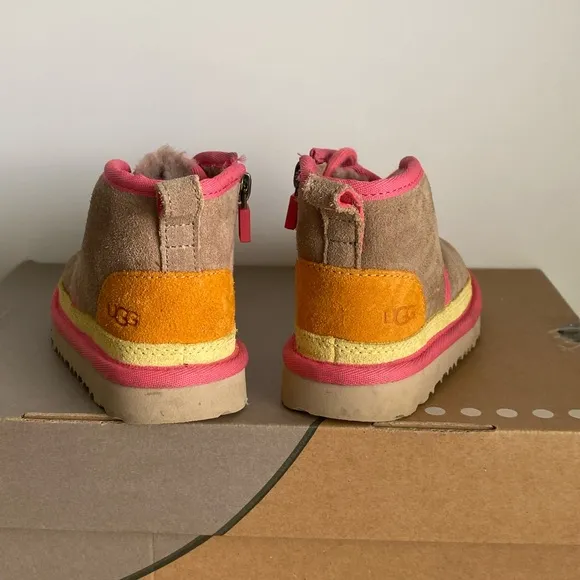 Ugg Neumel II Chukka Boots Toddler - SZ 7 C