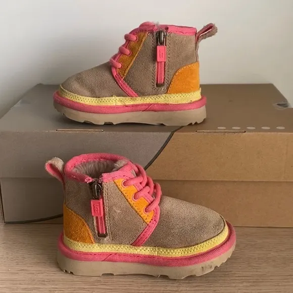 Ugg Neumel II Chukka Boots Toddler - SZ 7 C