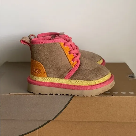 Ugg Neumel II Chukka Boots Toddler - SZ 7 C