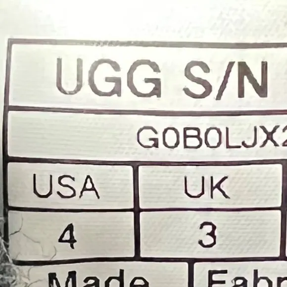 UGG Neumel II Kids Size 4 Black Suede Sherpa Chukka Boots
