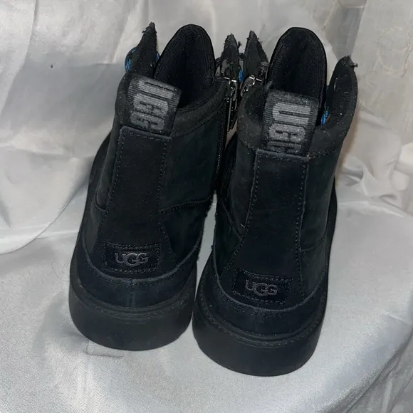 UGG Robley Weather Boots  size 5