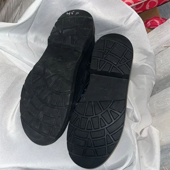 UGG Robley Weather Boots  size 5