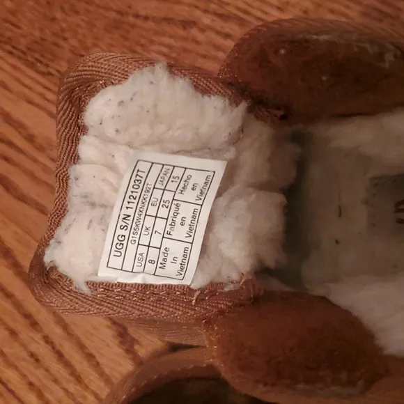 UGG Unisex  Nuemel Ez-fit Chukka boot