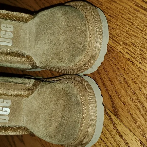 UGG Unisex  Nuemel Ez-fit Chukka boot