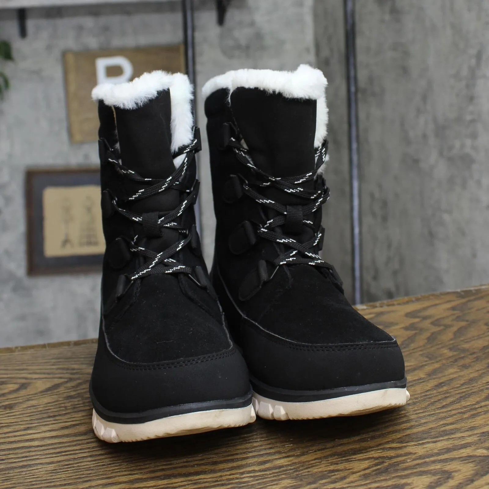Universal Thread Women's Corie Winter Hiker Boots 88236081 Jet Black 6M