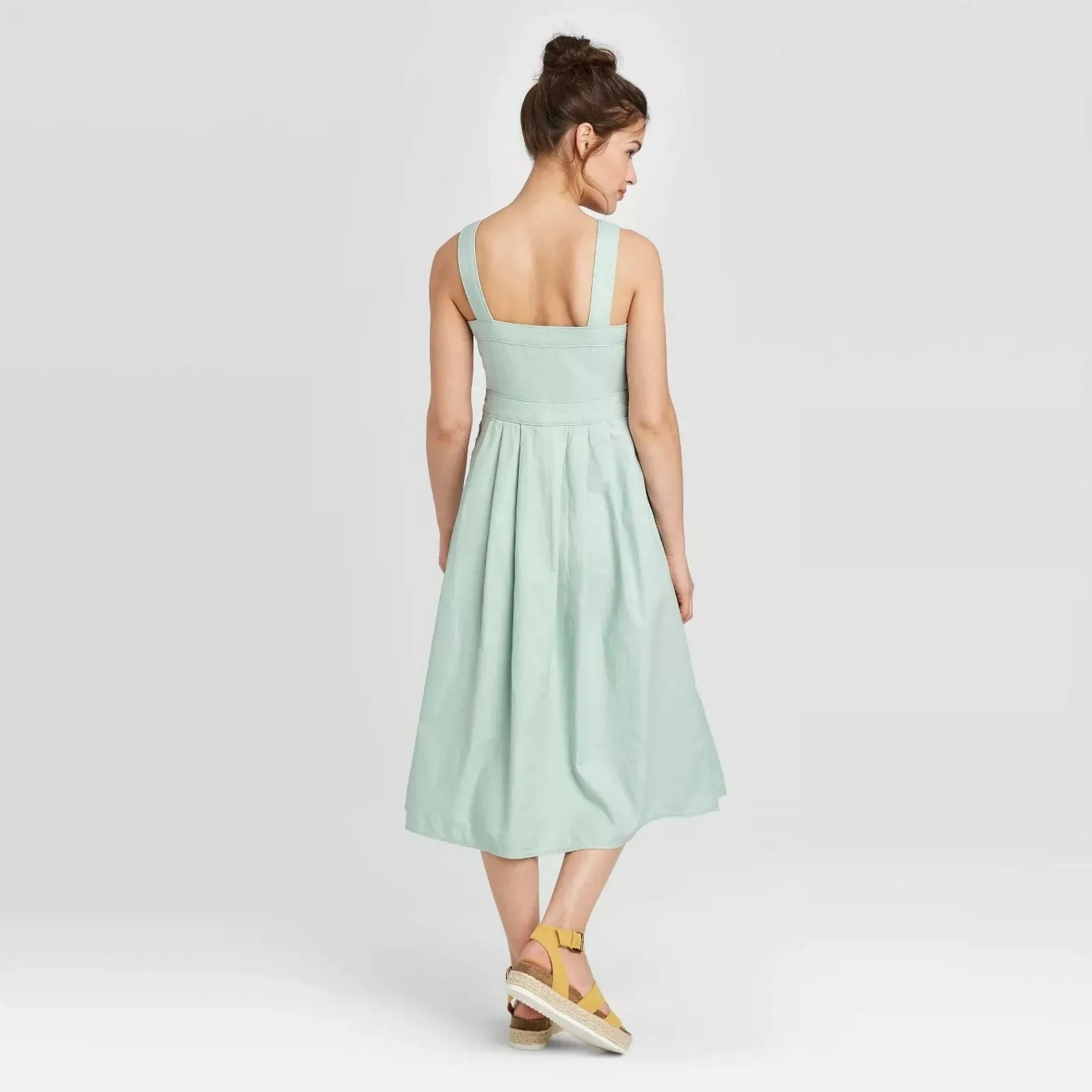 Universal Thread Women's Pleated Sleeveless Midi Dress