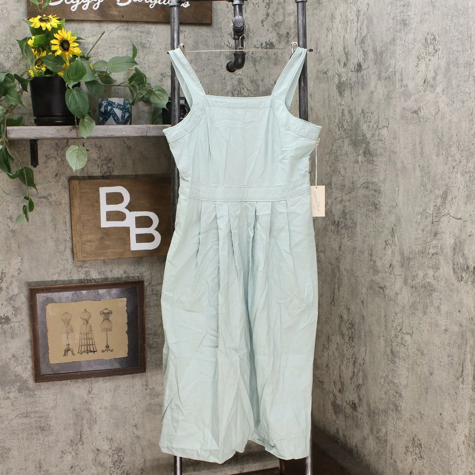 Universal Thread Women's Pleated Sleeveless Midi Dress