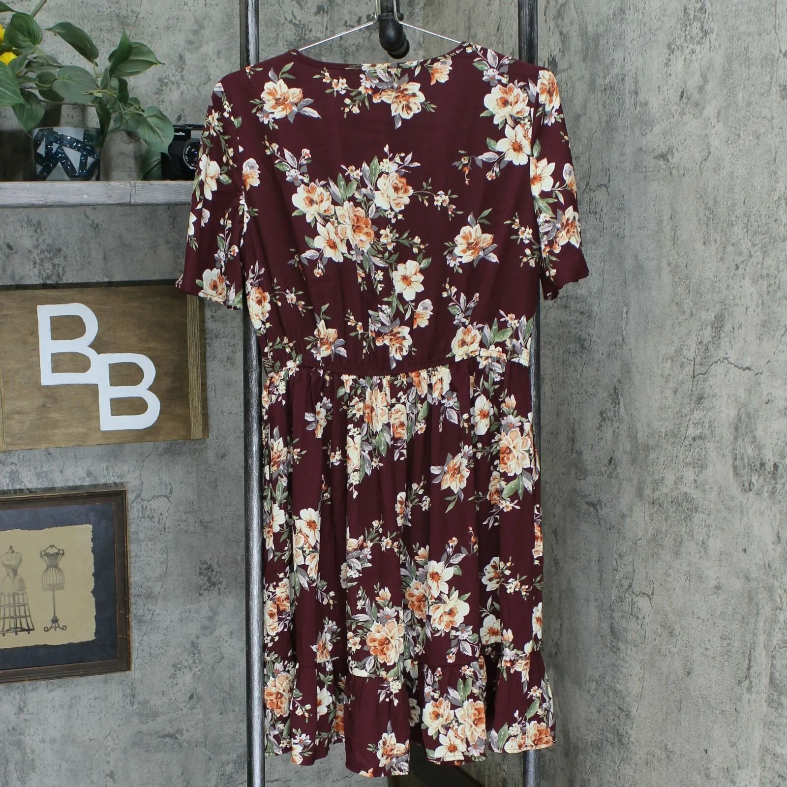 Xhilaration Floral Print V Neck Smocked Waist Mini Dress Burgundy Medium