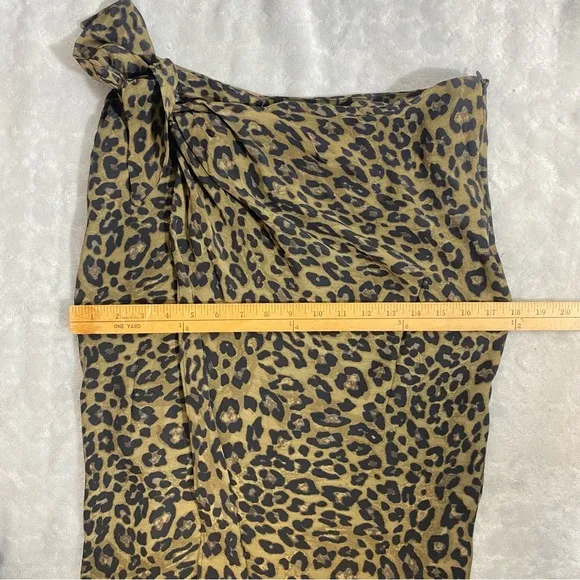 Zara Leopard Print Skirt Size M